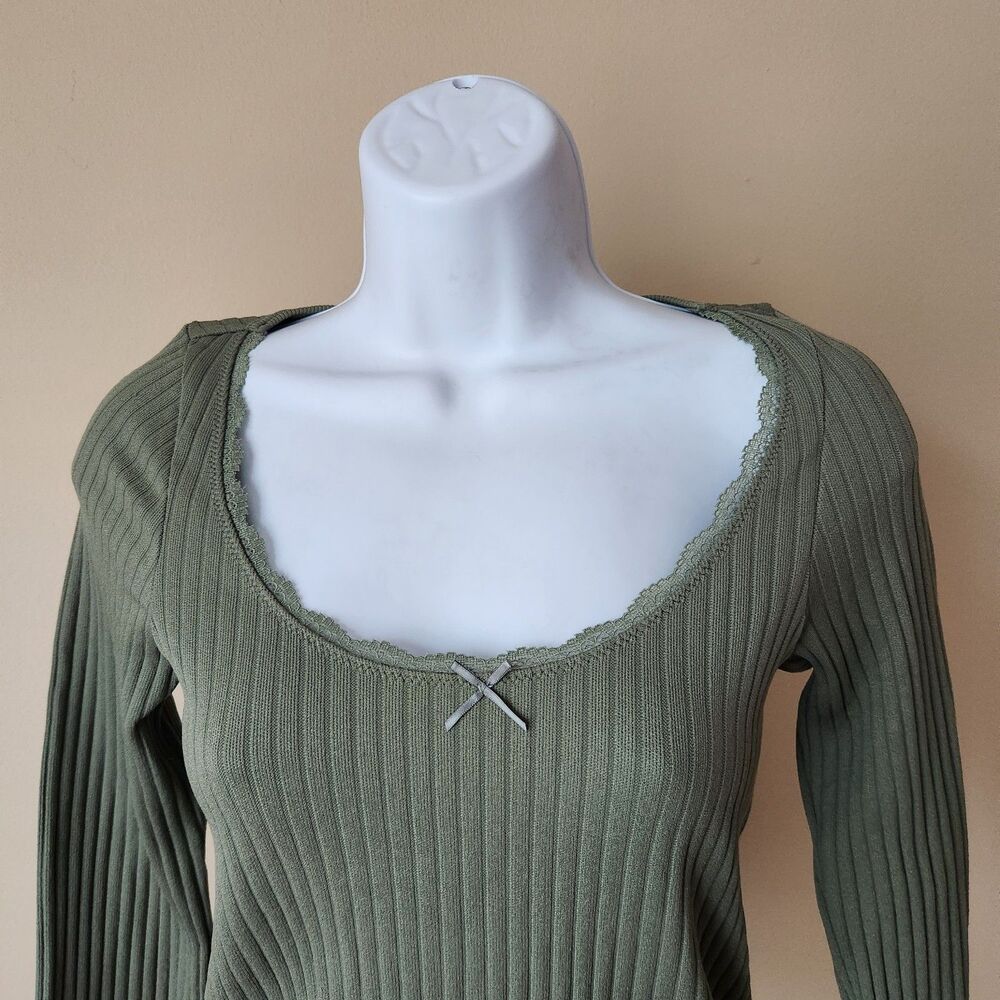 Wild Fable Seamless Long Sleeve Sage Green Ribbed Shirt, Small NWT